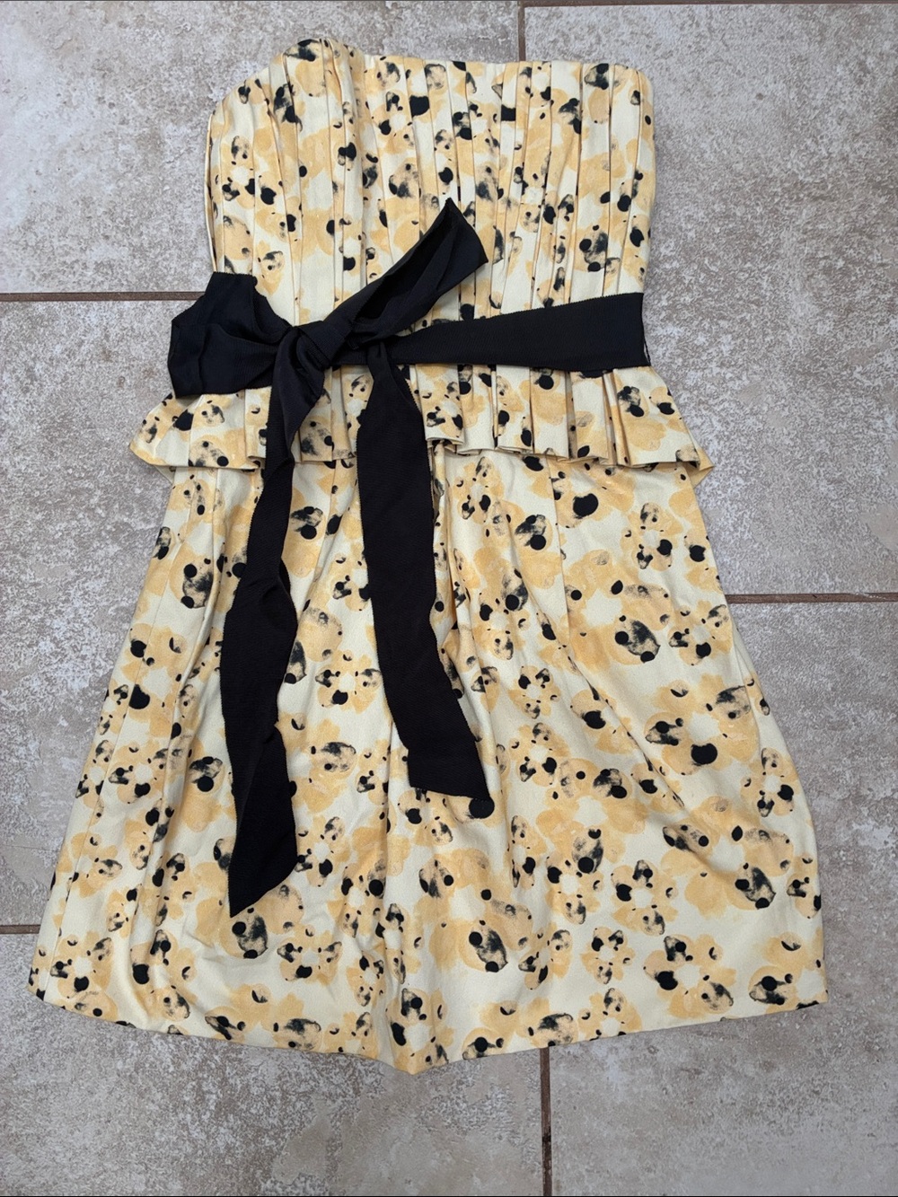 Vera Wang Strapless Yellow and Black Floral Mini Dress with Black Sash